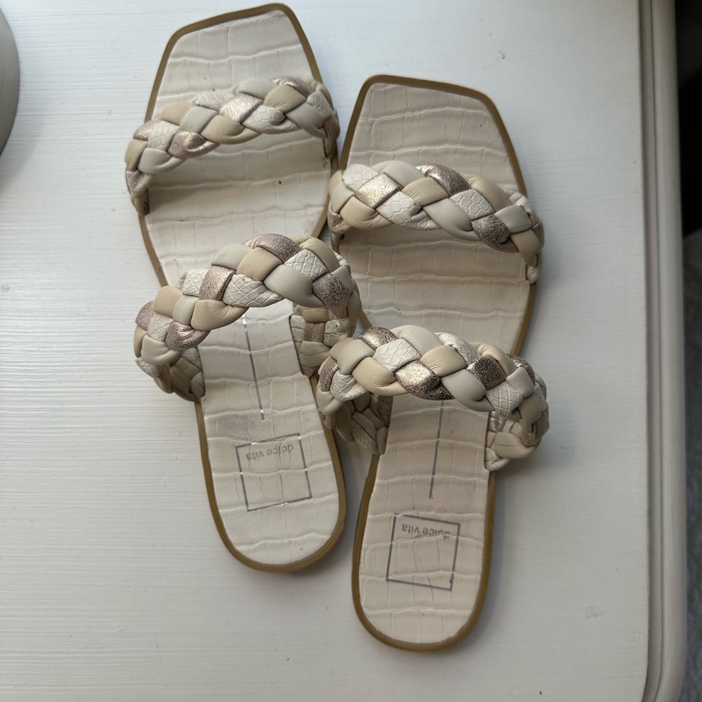 Dolce vita sandals